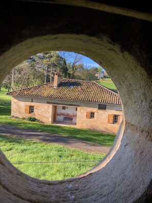 Exterior - 4 Bedroom Private vacation home in Montpezat (Montpezat)