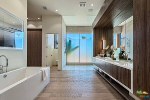 House, Accessible | 5 bedrooms