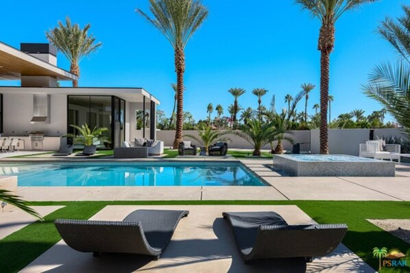 House, Accessible | 5 bedrooms - Luxurious Rancho Mirage Estate w Pool Spa (Rancho Mirage)