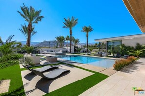 House, Accessible | 5 bedrooms - Luxurious Rancho Mirage Estate w Pool Spa (Rancho Mirage)
