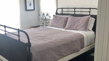 3 dormitorios, tabla de planchar con plancha, wifi gratis y ropa de cama