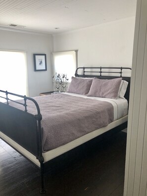 3 chambres, fer et planche à repasser, Wi-Fi gratuit, draps fournis