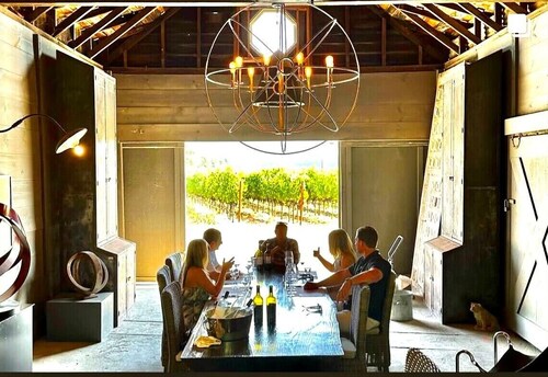 Vineyard Farmhouse with Barn for Entertaining