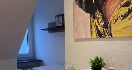 Stilvolle Wohnung mit eigenen Stellplatz und Küche