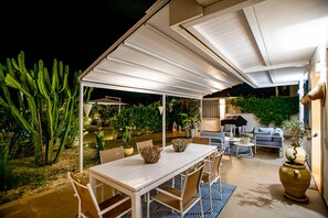 Outdoor dining - Villa With Private Pool Terraforte Suites Wellness Activities (Marina di Ragusa)