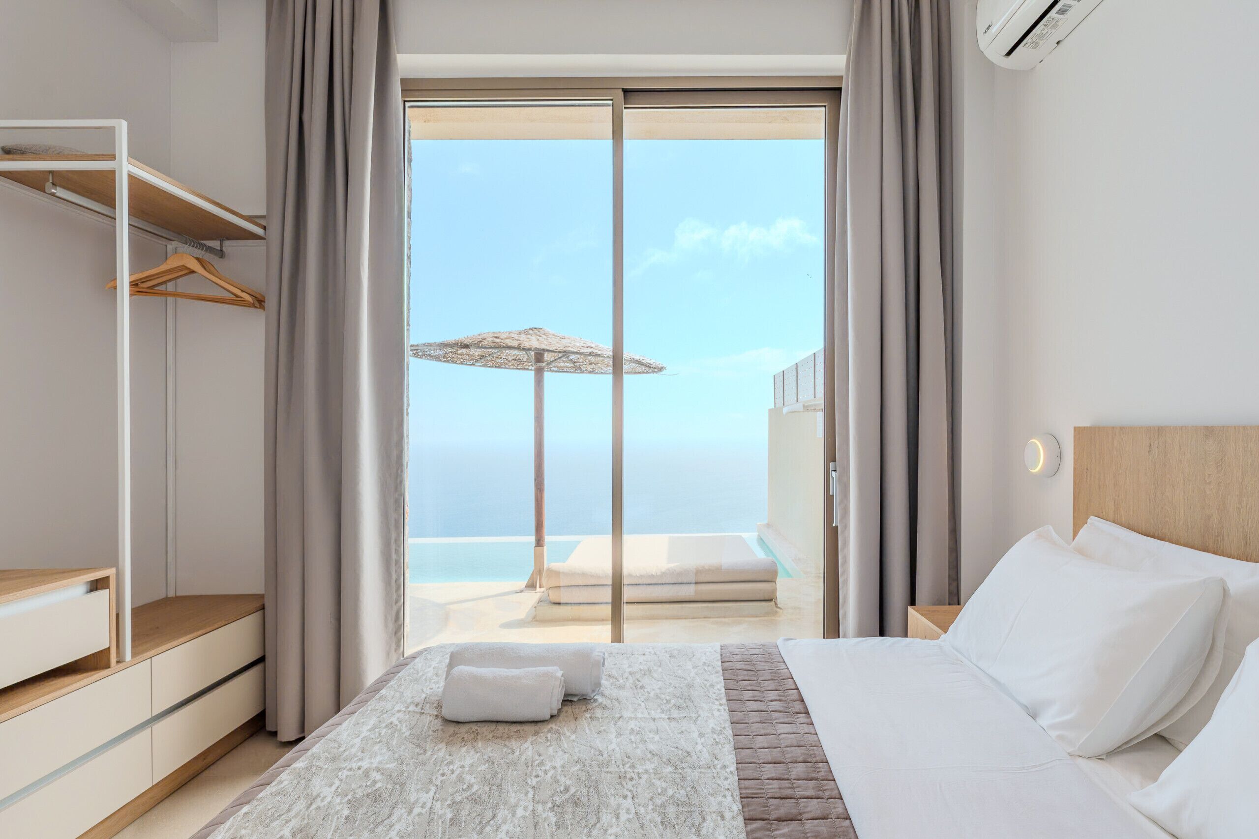 1 bedroom, in-room safe, iron/ironing board, WiFi (free)