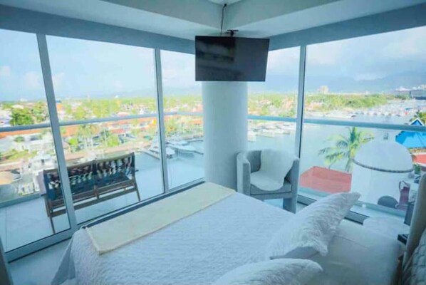 2 bedrooms, free WiFi - Náutico: Hermosa Vista al Muelle (Puerto Vallarta)
