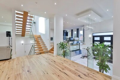 Deluxe Room in the luxury house near Yorkdale Mall