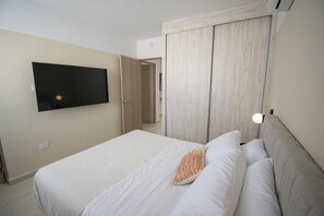 3 Schlafzimmer, Schreibtisch, Bügeleisen/Bügelbrett, kostenloses WLAN
