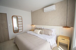 3 chambres, bureau, fer et planche à repasser, accès au Wi-Fi (inclus)