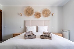 4 habitaciones, tabla de planchar con plancha y wifi gratis 