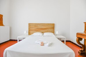 1 habitación, wifi y ropa de cama 