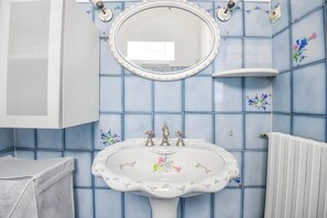 Seife, Shampoo, Toilettenpapier