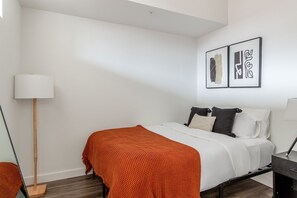 1 chambre, fer et planche Ă repasser, Wi-Fi, draps fournis