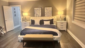 3 Schlafzimmer, Schreibtisch, Bügeleisen/Bügelbrett, Reisekinderbett