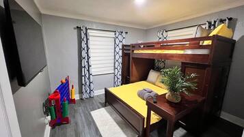3 bedrooms, desk, iron/ironing board, travel cot