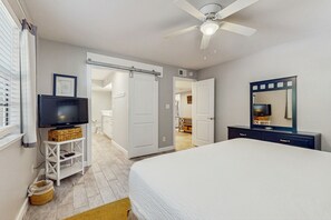 2 bedrooms, internet, bed sheets