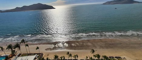 Am Strand, Liegestühle