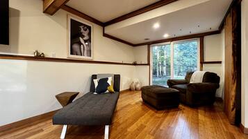 4 bilik tidur, seterika/papan seterika