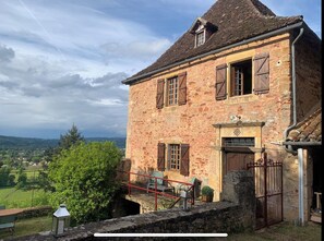 Exterior - Maison Gite 7 Pers au Pied Château Médiéval, au Cœur Plus Beaux Villages France (Prudhomat)