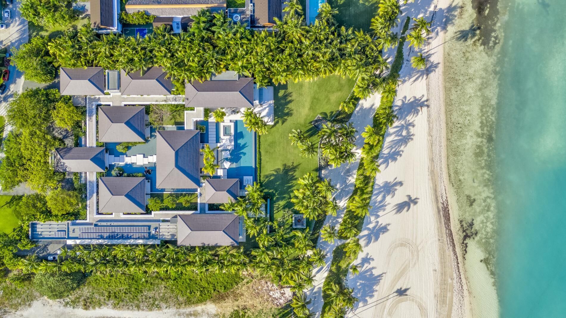 Casa Macanao - Majestic Beachfront Villa