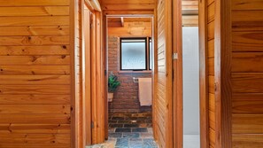 Interior - Water's Edge Bundalong (Bundalong)