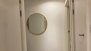 Unclassified image, 5 of 28, button - Phoenix 2 Bedroom Apartment in london (London)