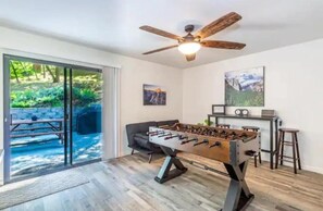 Spielezimmer