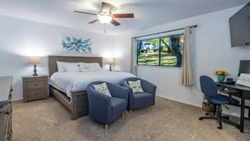 3 chambres, bureau, fer et planche Ă repasser, lit parapluie