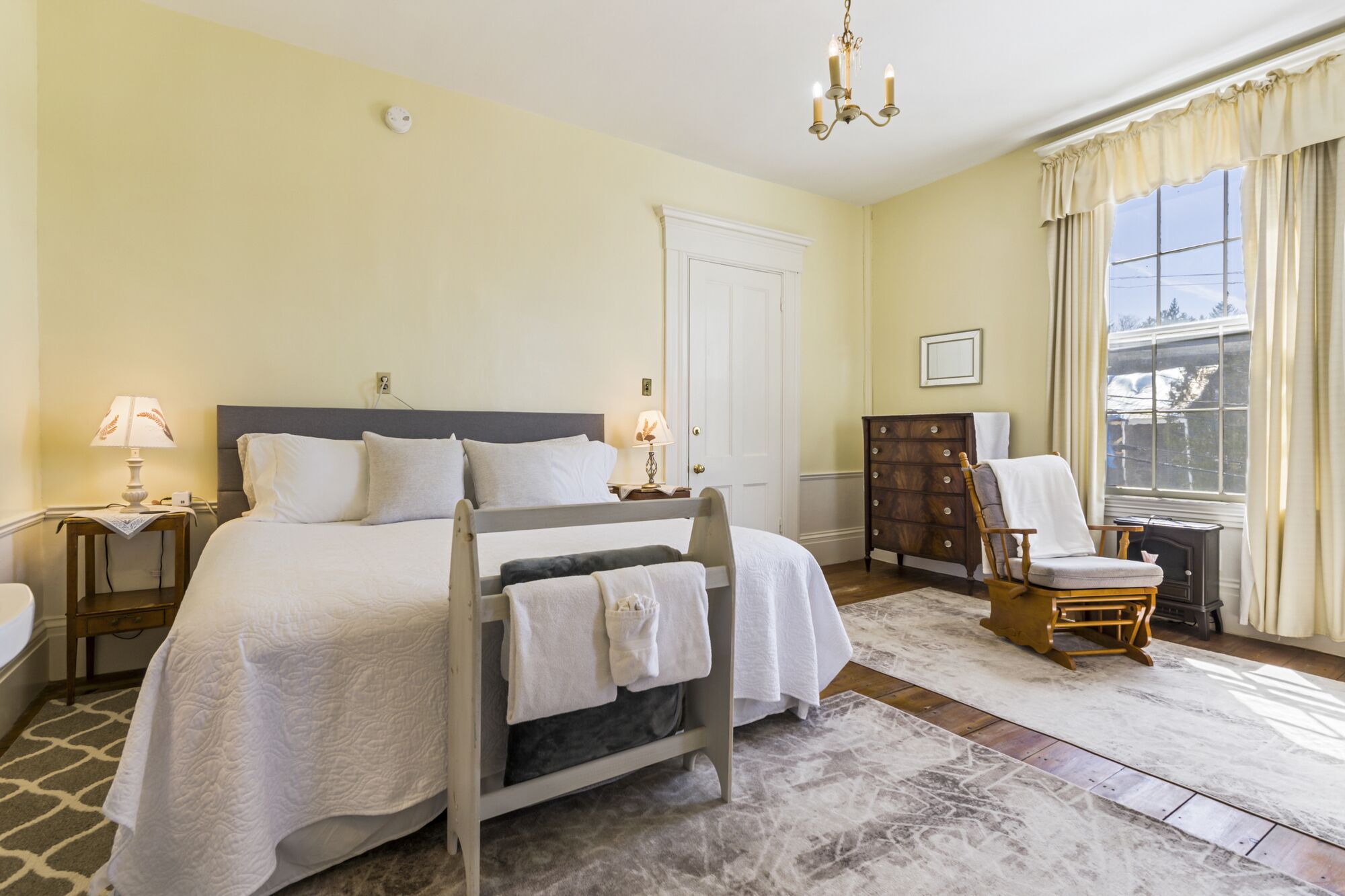 1 chambre, fer et planche à repasser, Wi-Fi, draps fournis