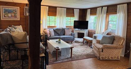 Maine's Best Kept Secret, Studio Apartment