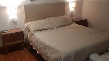1 quarto, Wi-Fi de cortesia, roupa de cama