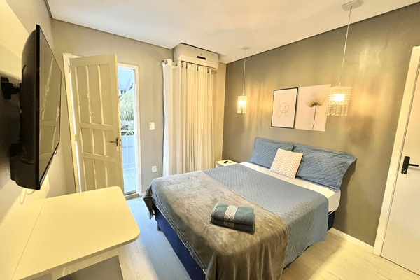 1 bedroom, desk, laptop workspace, free WiFi