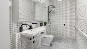Shower - The Atrium Abbotsford House BBQ and Parking (Abbotsford)