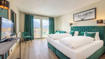 In-room safe, desk, laptop workspace, free WiFi