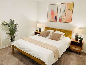 3 bedrooms, iron/ironing board, WiFi, bed sheets