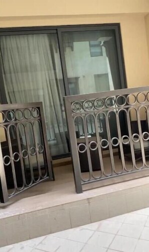 Exterior detail - Airport Residential Luxury (Accra)