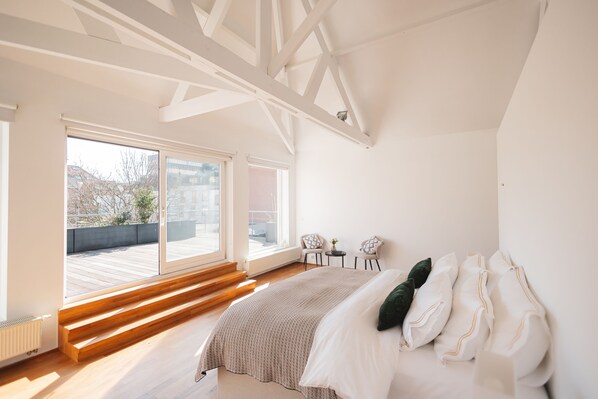 Luxury Duplex | 3 bedrooms, iron/ironing board, free WiFi - Châtelain III (Brussels)