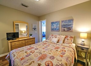 3 bedrooms, WiFi - 492 Marlin Dr.  3 Bed/2 bath - Golf Cart Included - Stunning Views of St. Andrews St. Park (Panama City Beach)