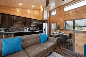 Fridge, microwave, oven, stovetop - Best Location! Dollywood & PF Downtown! Brand New with MTN View, Hot Tub,Games (Sevierville)