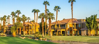 
Marriott Shadow Ridge Enclaves 
2 bedroom Villa 
Coachella music festival Indio