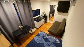 1 chambre, fer et planche Ă repasser, Wi-Fi, draps fournis