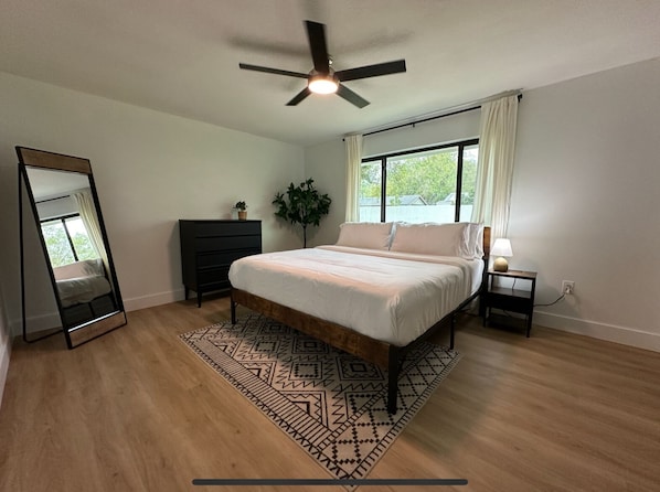 3 chambres, fer et planche Ă repasser, Wi-Fi, draps fournis