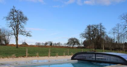 Ground floor apartment with heated pool & private jacuzzi, 3 star rated