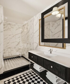 Bruser, brusehoved med spredningseffekt, designertoiletartikler