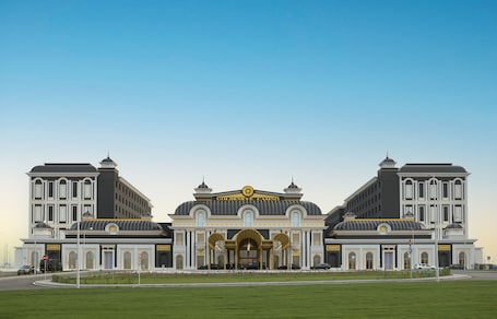 Exterior. GoldenEye Hotel & Casino