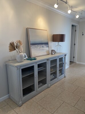 Interior - Shell’s Beach House with Cottage and PRIVATE POOL (Panama City Beach)