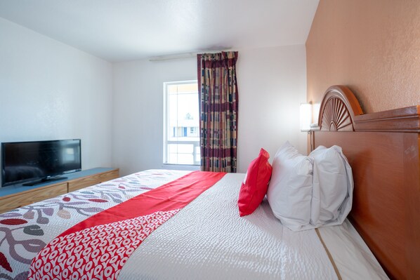 Desk, free WiFi, bed sheets