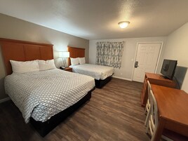 Premium bedding, down comforters, individually furnished, desk