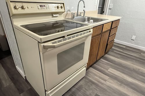 3 Queen Beds with Kitchenette | Private kitchenette